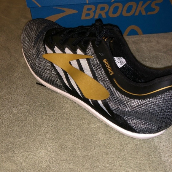 Brooks Elmn8 - Picture 3 of 4